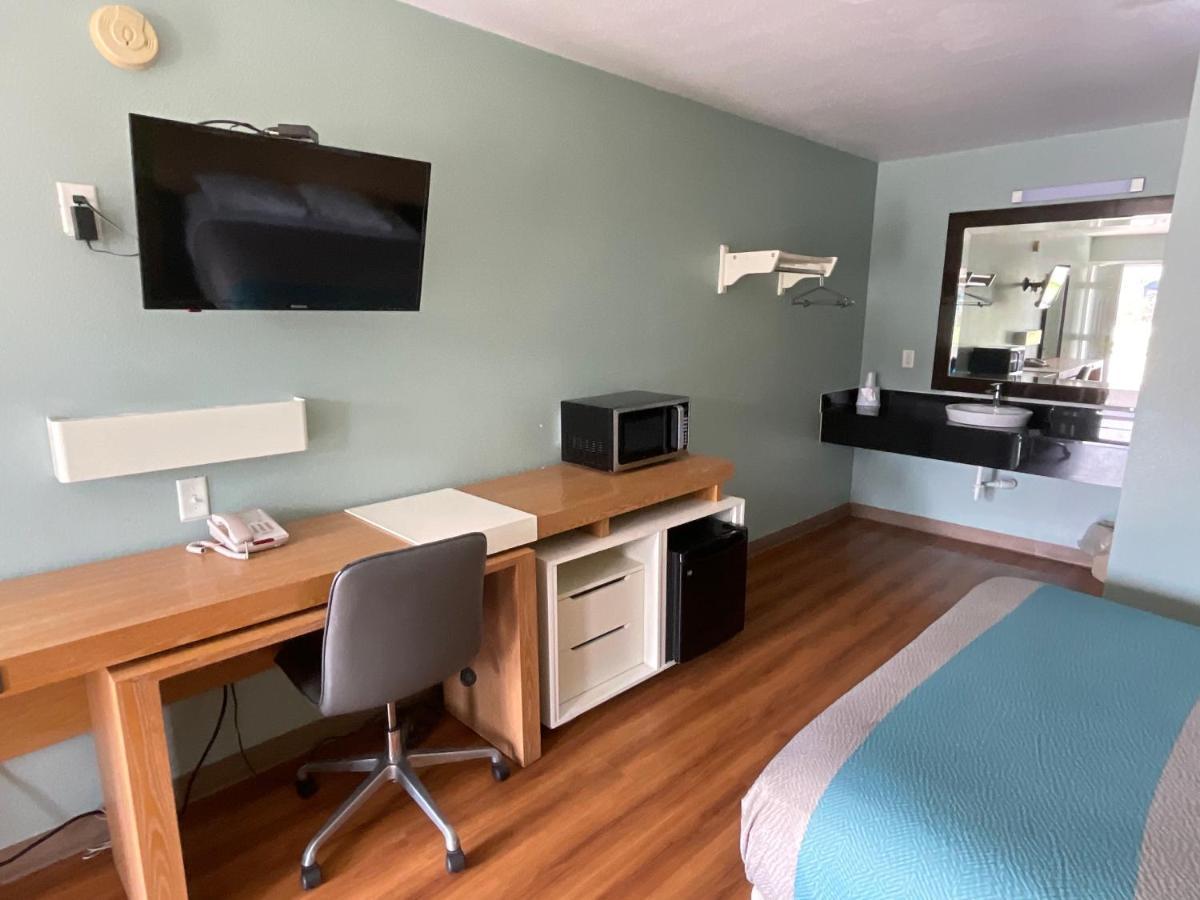 Country Yard Inn And Suites Sikeston Extérieur photo
