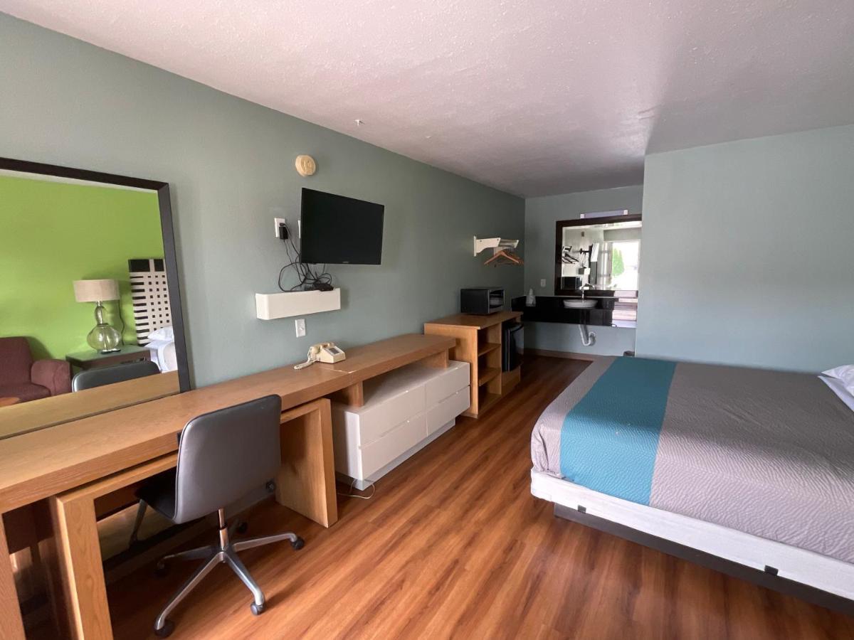 Country Yard Inn And Suites Sikeston Extérieur photo