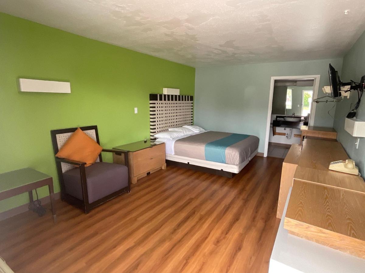 Country Yard Inn And Suites Sikeston Extérieur photo
