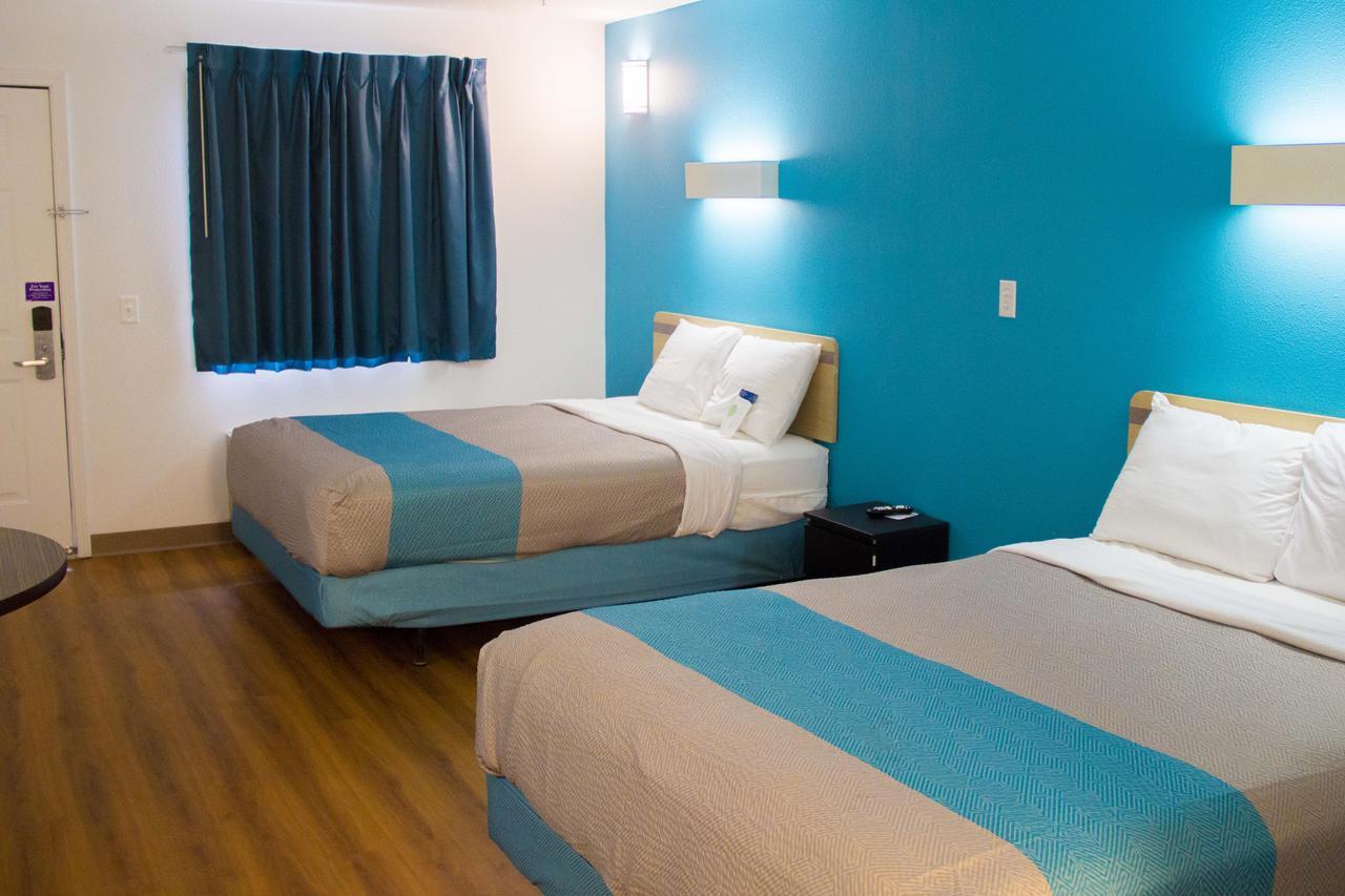 Country Yard Inn And Suites Sikeston Extérieur photo