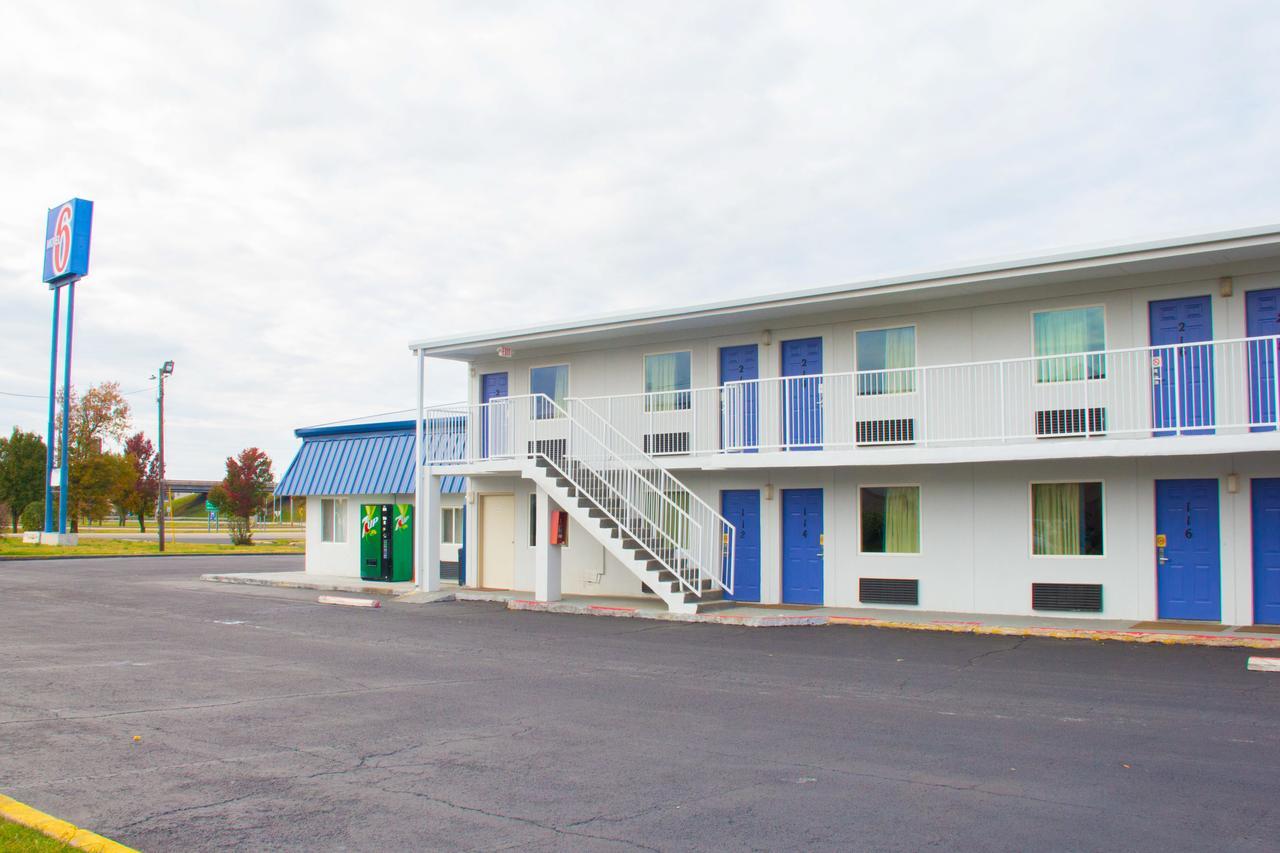 Country Yard Inn And Suites Sikeston Extérieur photo